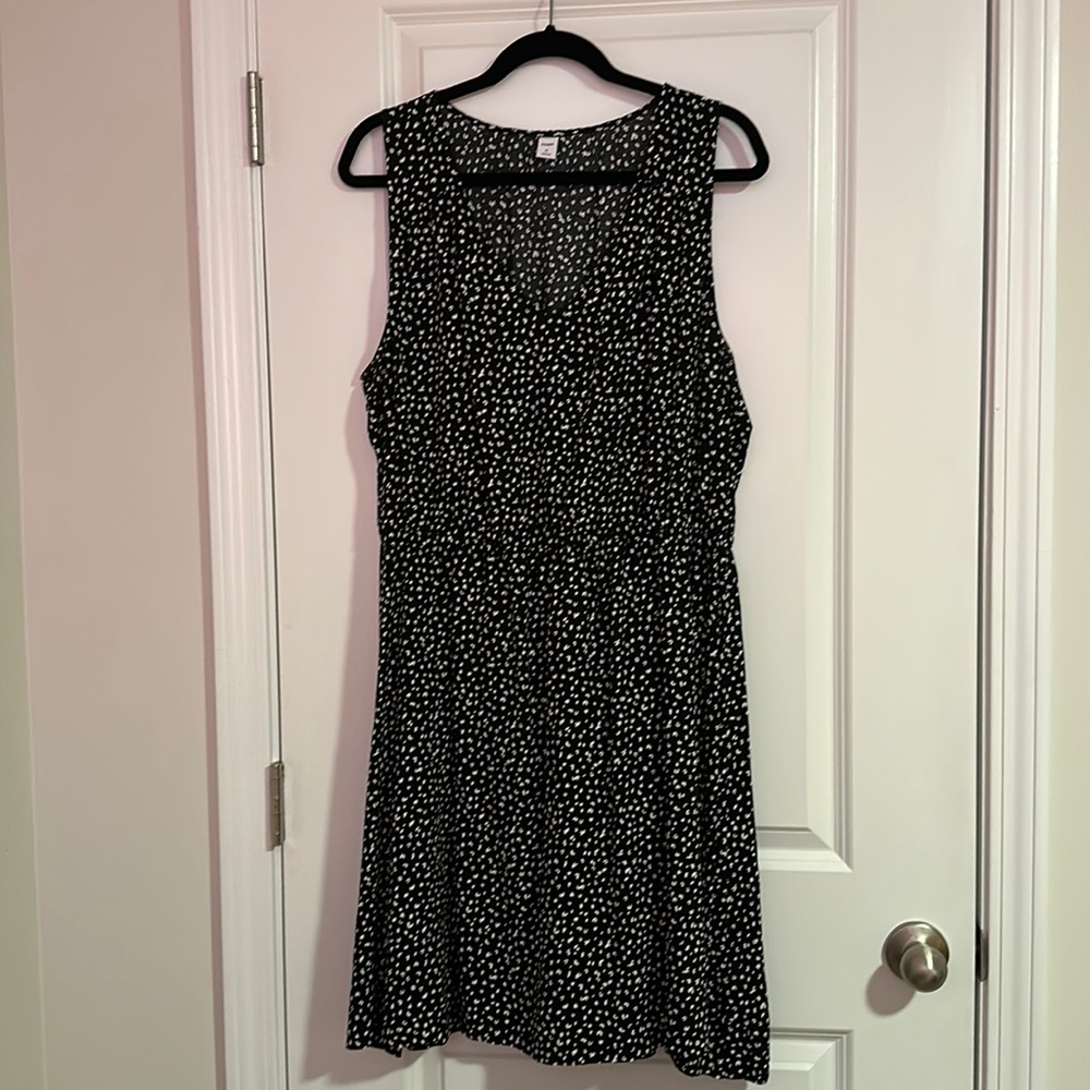 Old Navy Dress XL Black and Off White Spots Sleeveless